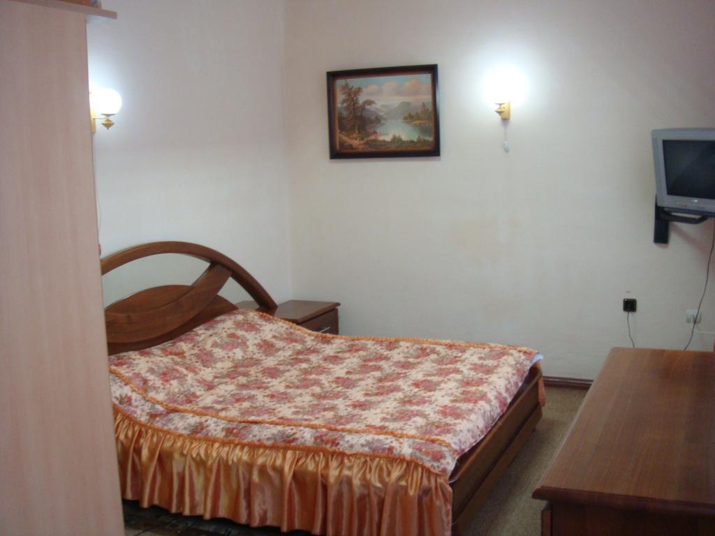 Filvarki-Centre Kamianets-Podilskyi Habitación foto